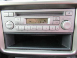 純正CDデッキ。FMトランスミッターを付ければ、スマホの音楽聞けます