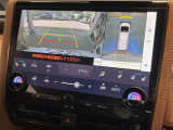【パノラミックビューモニター】専用のカメラにより、上から見下ろしたような視点で360度クルマの周囲を確認することができます☆死角部分も確認しやすく、狭い場所での切り返しや駐車もスムーズに行えます。