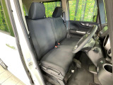 運転席シート廻りは使用感も少なく、良好な状態となっています。丁寧に使われていたことがよくわかりますね。