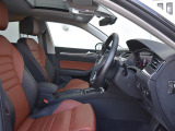 ◆LIBERALAは、輸入車選びの新たなスタイルを提案するインポート・セレクト・ブランドです。オーナー様となる方がクルマから直接感じる感性を第一にした、最良の一台との出会いをコーディネートいたします。