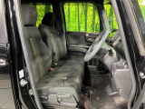 運転席シート廻りは使用感も少なく、良好な状態となっています。丁寧に使われていたことがよくわかりますね。