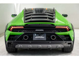 Orange CCB brakes calipersMatt Black Roof rails Style package - Grigio Titans mattSport seats (bi-shell) Cupholder and Smoker package (Apple CarPlay & Android Auto)Rear view camera