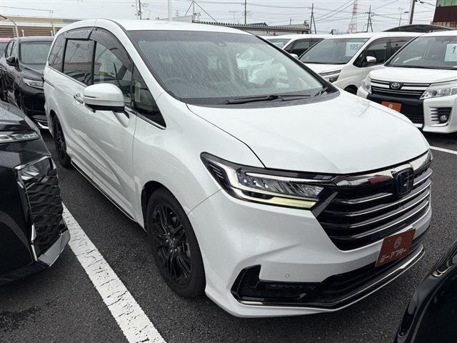 オデッセイ 2.0 e:HEV アブソルート EX 11.6インチ後席モニター 禁煙車