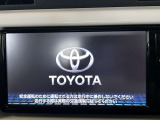 【純正ナビ】FM&AMを聴くことは勿論のこと!!CD&DVD再生可能で地デジTVの視聴も可能な多機能ナビでドライブも快適ですよ☆