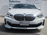 弊社整備工場にて、360&deg;納車前点検を実施。エンジン、トランスミッション、サスペンションはもちろんのこと、マフラーやエアコンなどの電気系統やコンピュータ・システムなどを詳細に点検します。