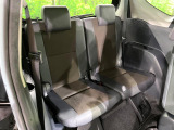 床下収納式のサードシートです。座席部分をコンパクトに収納でき、広大な荷室スペースとしてお使いいただけます!乗車人数や荷物の量など利用シーンに合わせて3列目を有効活用でき、とっても便利♪