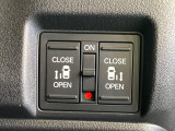 【両側パワースライドドア】スマートキーや運転席のスイッチで後席両側スライドドアの開閉が可能♪電動だから力を入れてドアを開ける必要が無く、小さなお子様でも簡単に開け閉めでき快適です♪