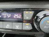 運転席&助手席にシートヒーター装備
