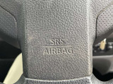 運転席側エアバックです。万が一の時に安心です