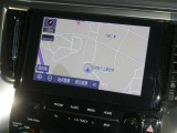 【9インチ純正ナビ】純正ナビを装備。タッチパネル式で使いやすく、詳細地図により目的地をピンポイントで設定できます。初めての道でも迷いにくく、ロングドライブも快適ですよ♪