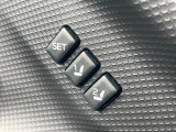 【メモリー機能付きパワーシート】ドライバーごとに設定したシート位置を記憶して、ボタン一つで切り替えできる便利な機能!運転する方が複数名いらっしゃるご家庭におすすめです♪