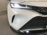 LEDヘッドライトです。デザイン性がよくとても明るいので、夜間の走行や悪天候でも安心です。しかも長寿命!