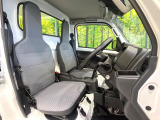 もちろん車内はキレイです♪よりクリーンな状態をキープしたいお客様には『ナノゾーンコート』がおすすめ!新型コロナウイルス対策や、除菌・消臭に効果を発揮し多くの方にご好評いただいております。