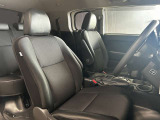 運転席も広々としており運転しやすい環境を実現しています☆室内クリーニングも実施済みです。