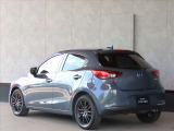 ワンオーナー、禁煙車のMAZDA2が入庫しました♪内外装共に程度良好!ナビやETC、360&deg;モニターなど装備充実!お気軽にお問合せ下さい♪