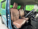 運転席シート廻りは使用感も少なく、良好な状態となっています。丁寧に使われていたことがよくわかりますね。
