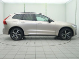 購入後は全国のVOLVO正規ディーラーにてアフターサービスをお受けいただけます。定期点検サービス、延長保証などの有料サービスも手厚くご用意しておりますので、ご不安事はお気軽にご相談下さい。