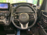 【純正革巻きステアリング】上質な革を使用することで、手にしっかり馴染みとても運転しやすいハンドルです♪