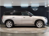 ☆MINIの車の始まりは大人四人がギリギリ乗れるコンパクトな車です!!今となっては3ナンバーですが、もともとは5ナンバーの車でした!!
