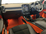 XC40 B4 AWD Rデザイン 4WD 