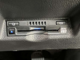 ETC車載器搭載しております。高速道路も料金支払いレーンに並ばず通過でき、とても便利です。ETCカードもお車購入時に入会する事ができます。お気軽にお問い合わせ下さい。