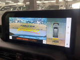 【パノラミックビューモニター】専用のカメラにより、上から見下ろしたような視点で360度クルマの周囲を確認することができます☆縦列駐車や幅寄せ時に活躍してくれます♪