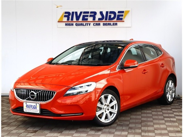 V40 T3 インスクリプション ワンオーナー 黒革 サンルーフ 純正HDDナビ