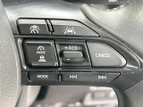 【レーダークルーズコントロール】高速道路での長距離走行が楽に!!自動で速度を保つクルーズコントロールが、衝突軽減システムと連携し、前方の車両を感知して車間を保つように速度調節してくれます!!