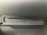 DVD再生機能付きCDステレオ TVも視聴可能です(停車時)
