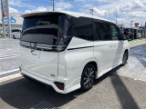 全国のトヨタディーラーにて保証が受けられるロングラン保証が1年間無料でつきます。別途費用にて3年間に延長できます。
