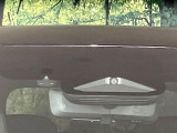 【トヨタセーフティセンス】走行中に前方の車両等を認識し、衝突しそうな時は警報とブレーキで衝突回避と被害軽減をアシスト。より安全にドライブをお楽しみいただけます。