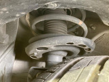 お車を安心してお乗りいただく為には、足回りの定期点検が欠かせません。サービスサポート(有償保証)では無料点検もご提供しており、安心のカーライフをお過ごしいただけるサポート体制が整っています。