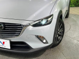【LEDヘッドライト】悪天候や夜間走行時も良好な視界を確保し安心して運転できる高輝度LEDヘッドライトを装備!点灯速度が早く、消費電力も抑えられています。