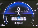 パーキングサポートブレーキ付きで駐車時の接触リスクを軽減してくれます。