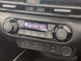 フルオートエアコン搭載で快適です。