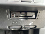 ETC車載器搭載しております。高速道路も料金支払いレーンに並ばず通過でき、とても便利です。ETCカードもお車購入時に入会する事ができます。お気軽にお問い合わせ下さい。