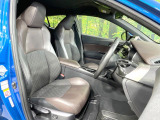 運転席シート廻りは使用感も少なく、良好な状態となっています。前オーナー様が丁寧に使っていたことがよくわかりますね。