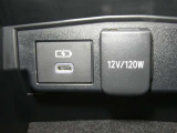 【充電用USB端子】デバイスの充電に便利です。※実際の接続端子は写真で確認or店舗までご気軽にお問合せください♪