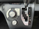 嬉しいオートエアコン装備です!1年中快適な室内に!車内温度を設定すると、風量を自動で調節してくれます♪