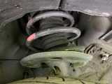 お車を安心してお乗りいただく為には、足回りの定期点検が欠かせません。サービスサポート(有償保証)では無料点検もご提供しており、安心のカーライフをお過ごしいただけるサポート体制が整っています。