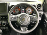 【純正革巻きステアリング】上質な革を使用することで、手にしっかり馴染みとても運転しやすいハンドルです♪