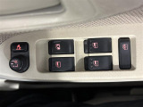 【パワーウインドウ】運転席のスイッチで、各席の窓ガラスの開閉ができます!あると便利ですよね!