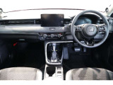 操作性に優れた運転席となります!小物入れや各ボタンの配置にこだわり、使いやすいです!座り心地もよく視認性も良好なのでロングドライブもお任せ下さい!