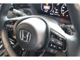 ステアリングには手をはなさずにシフトチェンジがおこなえるパドルシフトが付いています!マニュアル車のような感覚で操作することが出来ます。運転の楽しみが広がります!