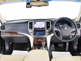使いやすさや安全性を追求したステアリング周り!高級車ゆえにスイッチ類が多いのも特徴ですね!考え尽くされた配置ですぐに使いこなす事が出来ますのでご安心下さい!是非、体感してみて下さい!!