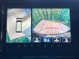 【マルチビューカメラシステム】専用のカメラにより、上から見下ろしたような視点で360度クルマの周囲を確認することができます☆死角部分も確認しやすく、狭い場所での切り返しや駐車もスムーズに行えます。