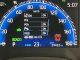 パーキングサポートブレーキ付きで駐車時の接触リスクを軽減してくれます。