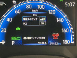 プリクラッシュセーフティー付きです。進路上の作動対象(システム作動対)をセンサーで検出し、衝突の可能性が高いと判断した際に警告やブレーキ力制御を行い衝突回避操作を補助します