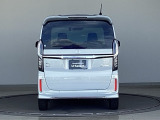 現車を確認できる方へ販売いたします。当社サービススタッフにて純正部品を使い点検整備を実施し、その後、ご納車させていただきますのでご安心してご利用いただけます。