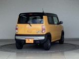 バックカメラが付いているのでバックでの車庫入れも安心です。